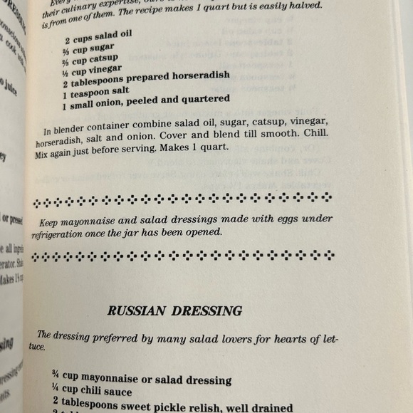 Vintage 1983 The Flavor of New England. A Sampler of Favorite Recipes - Picture 8 of 10